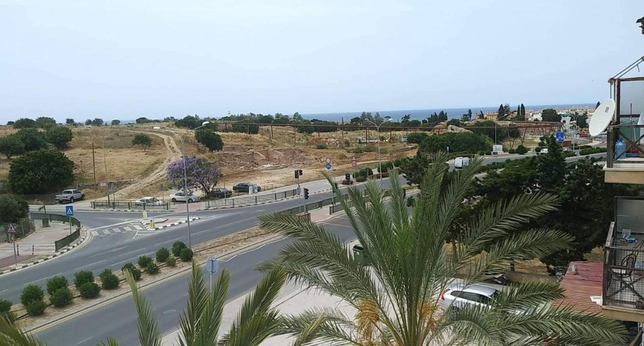 Adonis Apartment Paphos Exterior foto